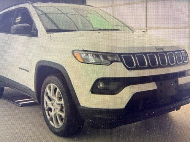 2022 Jeep Compass Latitude Lux 4x4