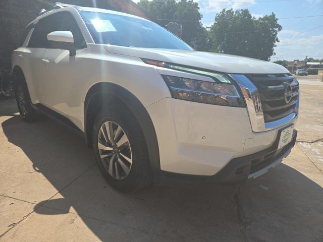 2023 Nissan Pathfinder SL FWD
