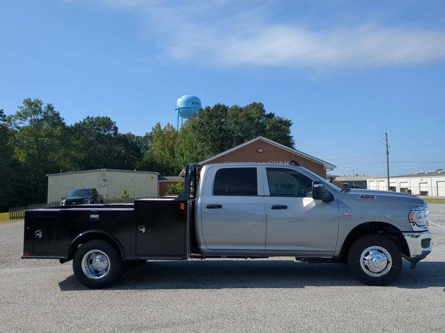 2024 RAM Ram 3500 Chassis Cab RAM 3500 TRADESMAN CREW CAB CHASSIS 4X4 60 CA