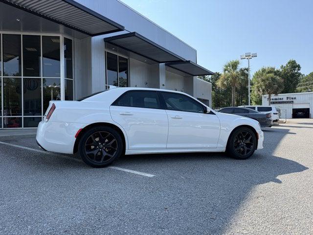 2021 Chrysler 300 Touring L