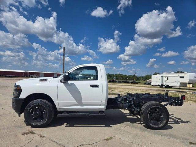 2025 RAM 3500 Tradesman Regular Cab 4x4 8 Box