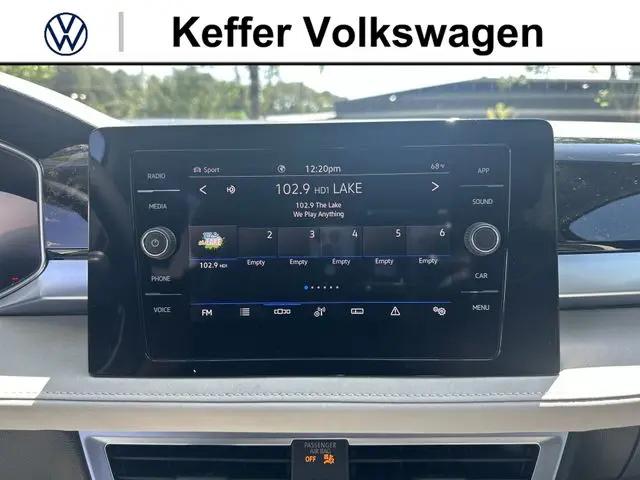 2026 Volkswagen Taos SE