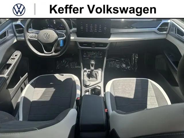 2026 Volkswagen Taos SE