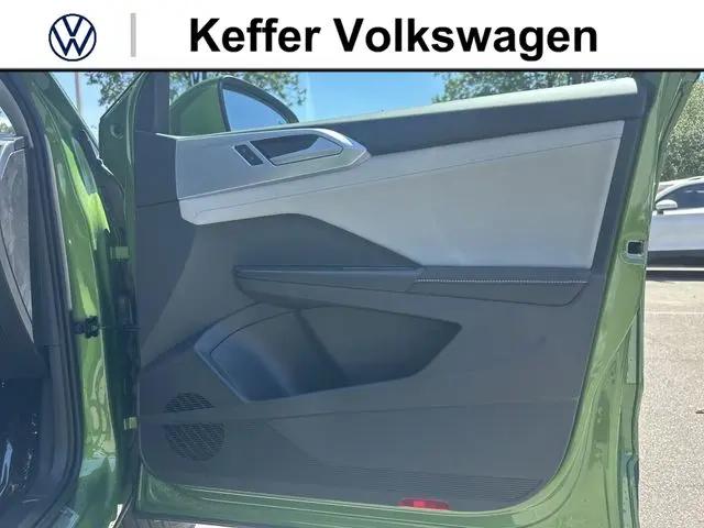 2026 Volkswagen Taos SE