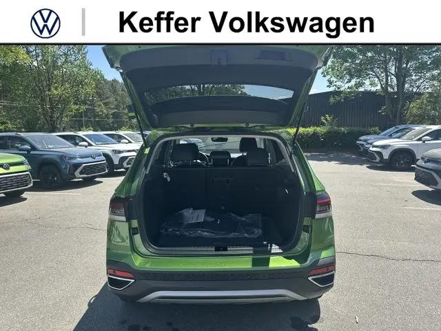2026 Volkswagen Taos SE