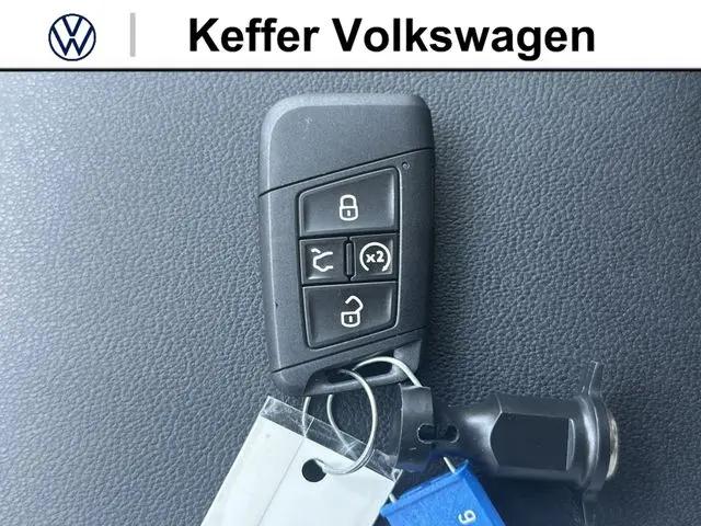 2026 Volkswagen Taos SE
