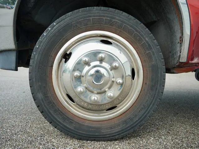 2004 Ford F-450 XL