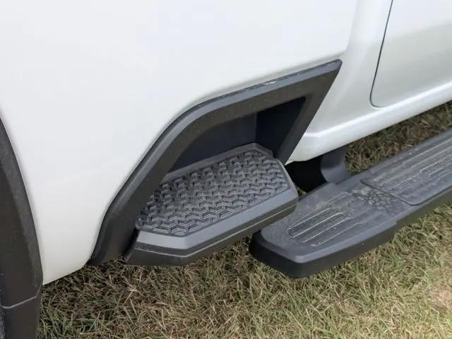 2025 Chevrolet Silverado 2500HD 4WD Double Cab Standard Bed Custom