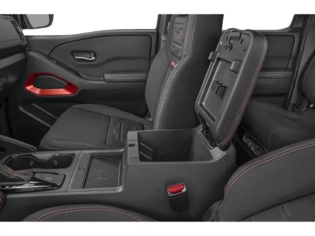 2025 Nissan Frontier Crew Cab Long Bed PRO-4X 4x4