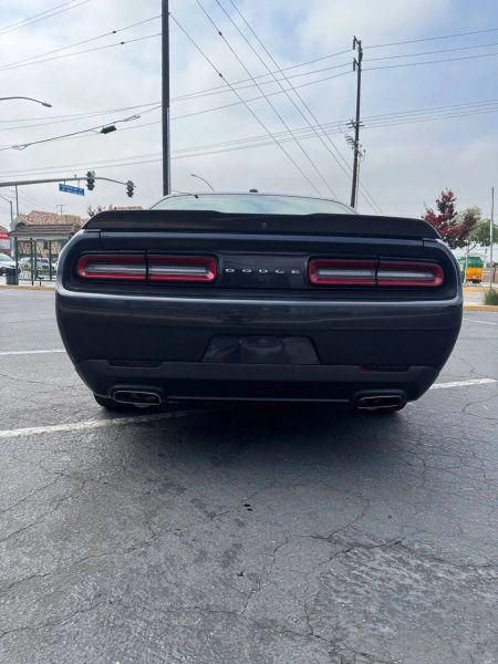 2018 Dodge Challenger SXT