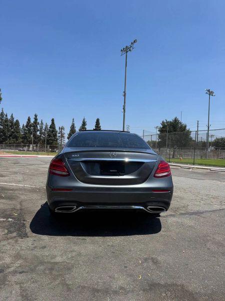 2018 Mercedes-Benz E-CLASS E 300 E 300