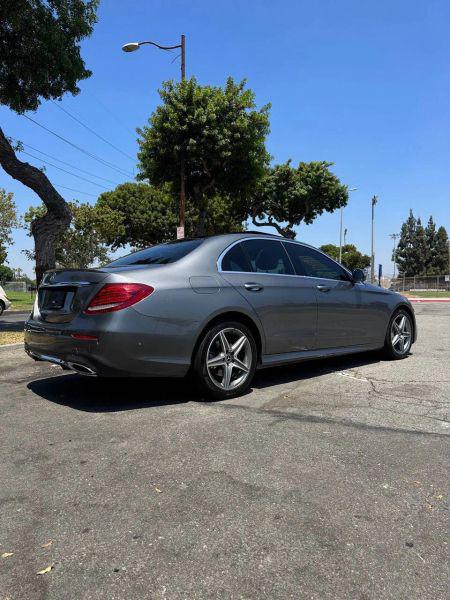 2018 Mercedes-Benz E-CLASS E 300 E 300