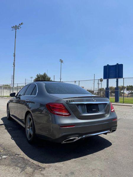 2018 Mercedes-Benz E-CLASS E 300 E 300