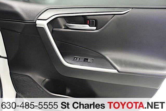 2023 Toyota RAV4 Limited - Photo 18