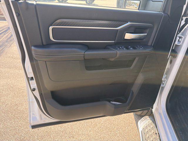 2025 Ram 2500 Big Horn Crew Cab 4x4 8' Box