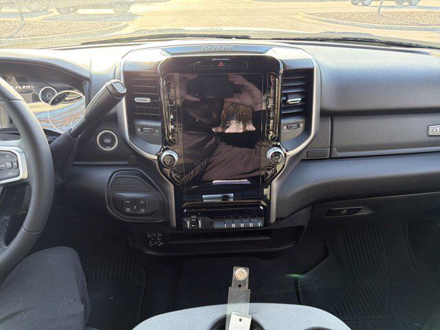 2025 Ram 2500 Big Horn Crew Cab 4x4 8' Box
