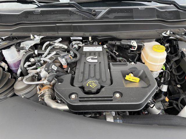 2025 Ram 3500 Big Horn Crew Cab 4x4 8' Box