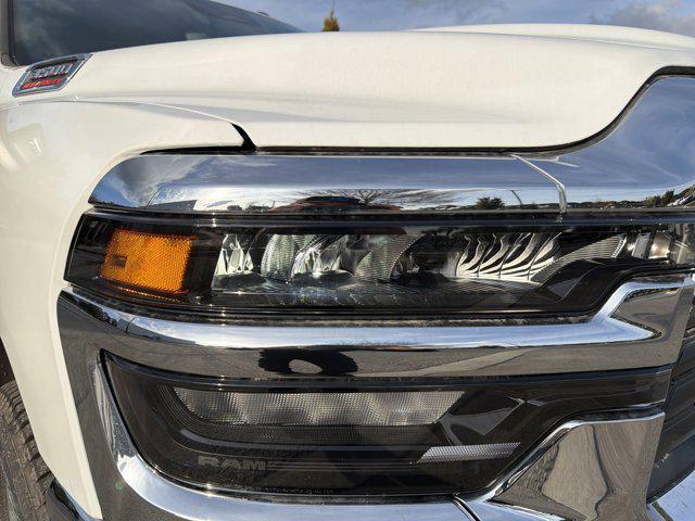 2025 Ram 3500 Big Horn Crew Cab 4x4 8' Box