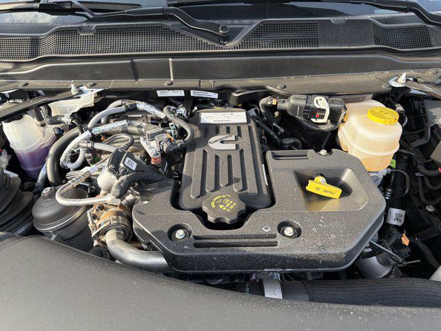 2025 Ram 3500 Big Horn Crew Cab 4x4 8' Box