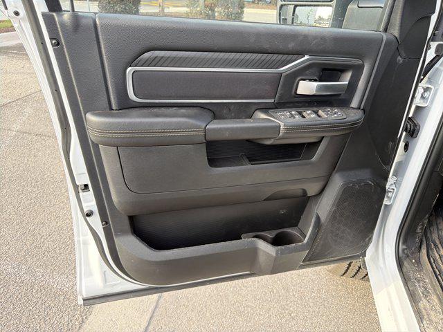 2025 Ram 3500 Big Horn Crew Cab 4x4 8' Box