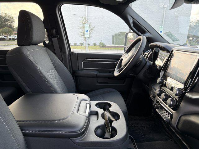 2025 Ram 3500 Big Horn Crew Cab 4x4 8' Box