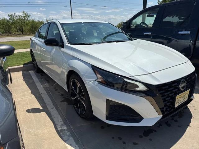 2024 Nissan Altima SR FWD