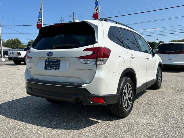 2022 Subaru Forester Premium 2022 Subaru Forester Premium