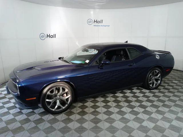 2017 Dodge Challenger SXT Plus