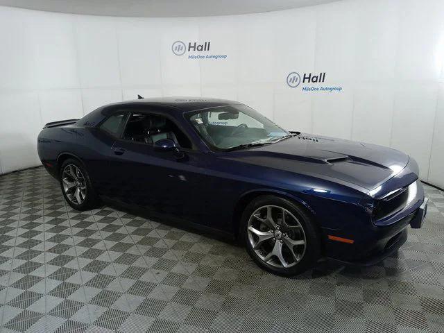 2017 Dodge Challenger SXT Plus
