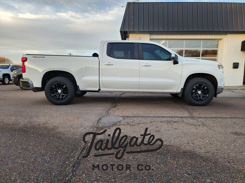 2022 Chevrolet Silverado 1500 LT's photo