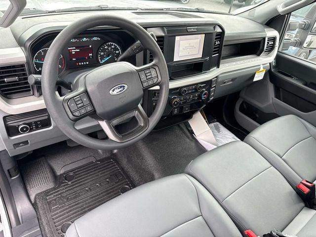 2025 Ford Super Duty F-600 XL