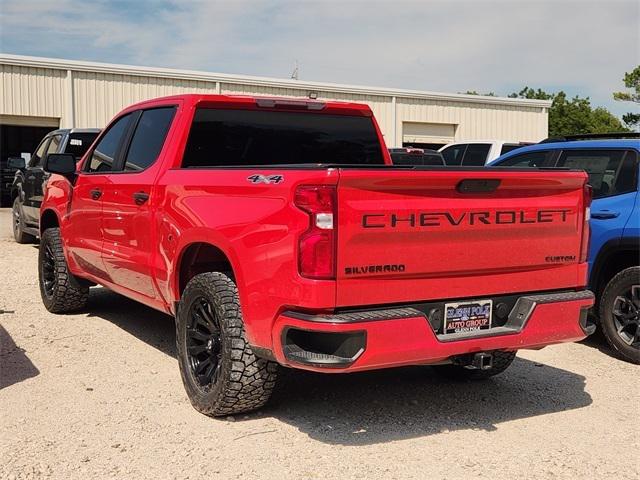 2020 Chevrolet Silverado 1500 4WD Crew Cab Short Bed Custom