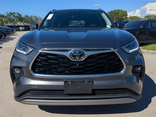 2023 Toyota Highlander Platinum