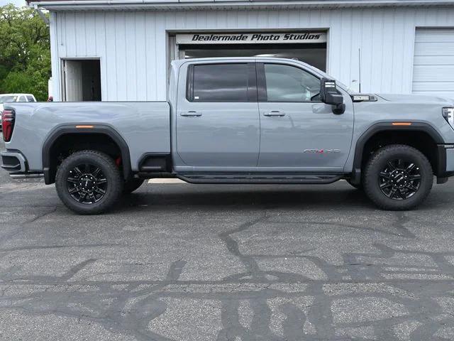 2025 GMC Sierra 3500HD 4WD Crew Cab Standard Bed AT4