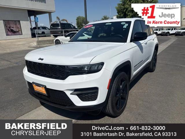 2022 Jeep Grand Cherokee Altitude 4x2
