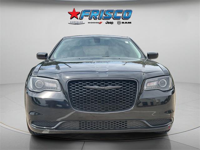 2022 Chrysler 300 Touring