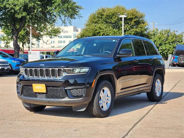 2023 Jeep Grand Cherokee Laredo 4x4