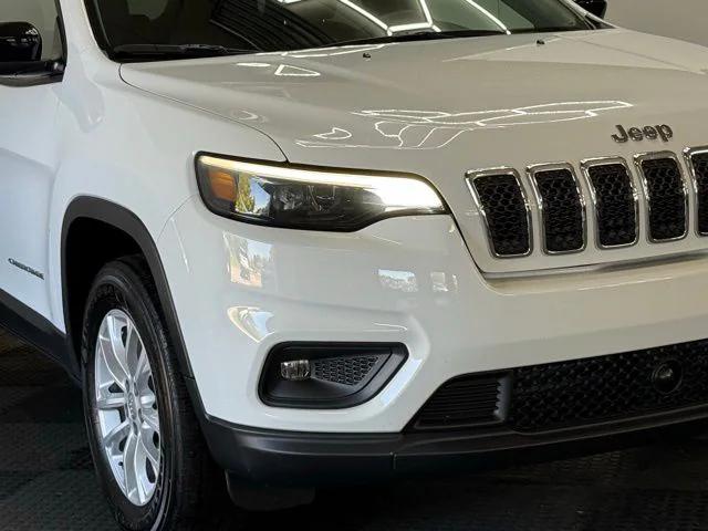 2022 Jeep Cherokee Latitude Lux 4x4 2022 Jeep Cherokee Latitude Lux 4x4