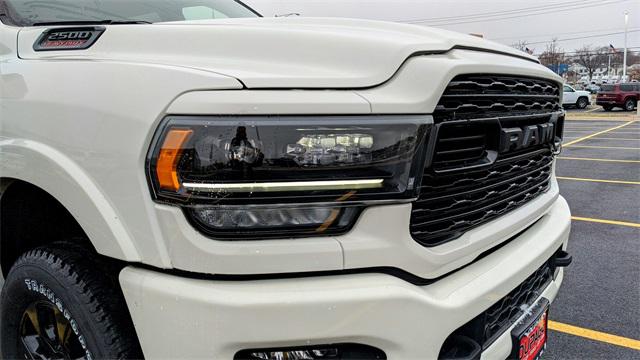2022 RAM 2500 Limited Mega Cab 4x4 64 Box