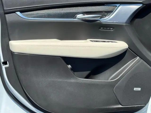 2025 Cadillac XT5 AWD Sport