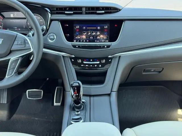 2025 Cadillac XT5 AWD Sport