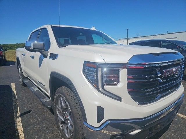 2022 GMC Sierra 1500 4WD Crew Cab Short Box SLT