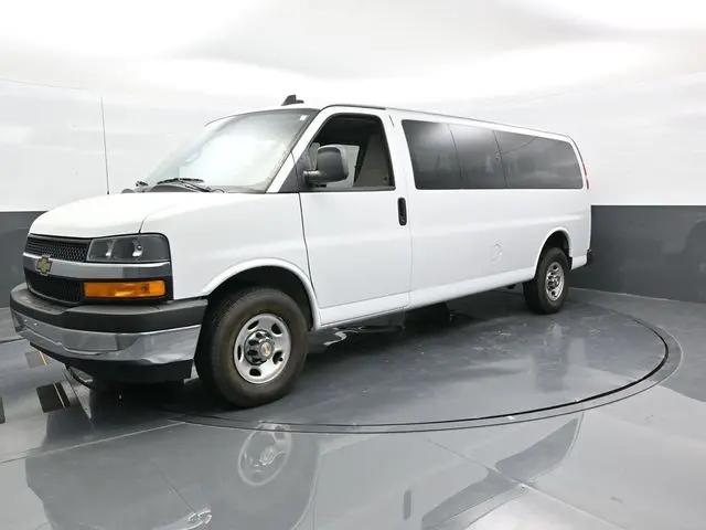 2024 Chevrolet Express Passenger RWD 3500 Extended Wheelbase LT