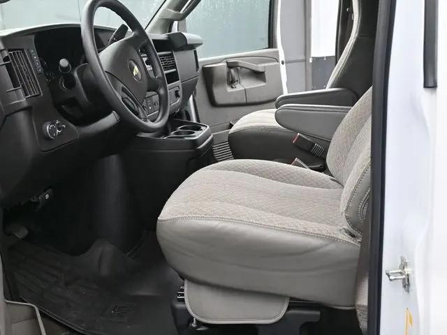 2024 Chevrolet Express Passenger RWD 3500 Extended Wheelbase LT
