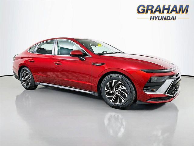2026 Hyundai Sonata Hybrid