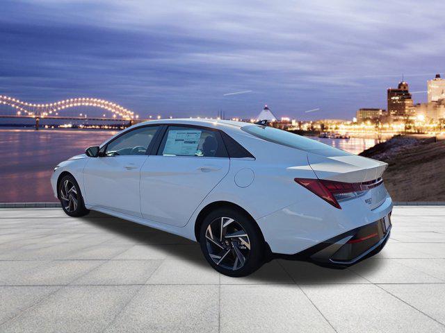 2025 Hyundai Elantra Limited - Photo 3