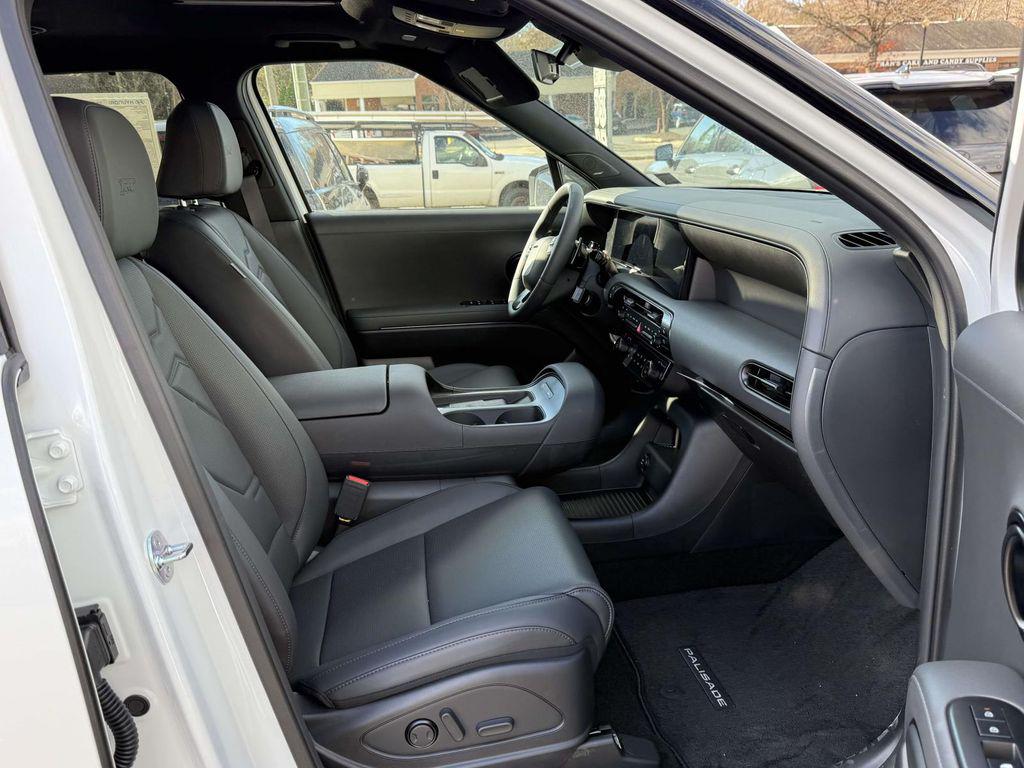 2026 Hyundai Palisade XRT Pro - Photo 14