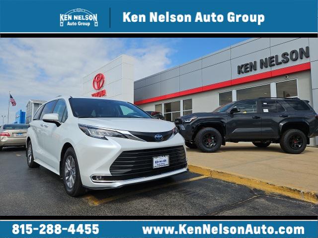 2023 Toyota Sienna XLE
