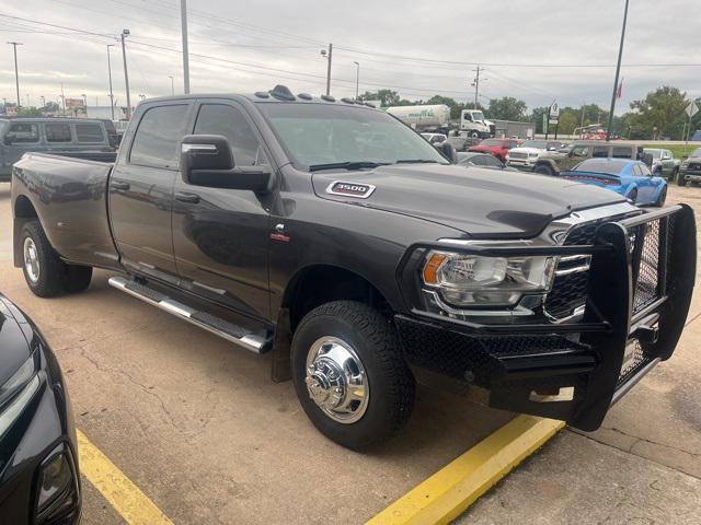 2024 RAM 3500 Tradesman Crew Cab 4x4 8 Box
