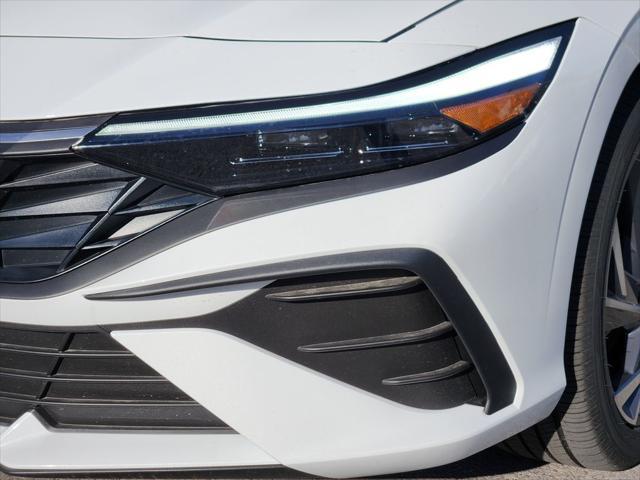 2025 Hyundai Elantra Hybrid SEL Sport